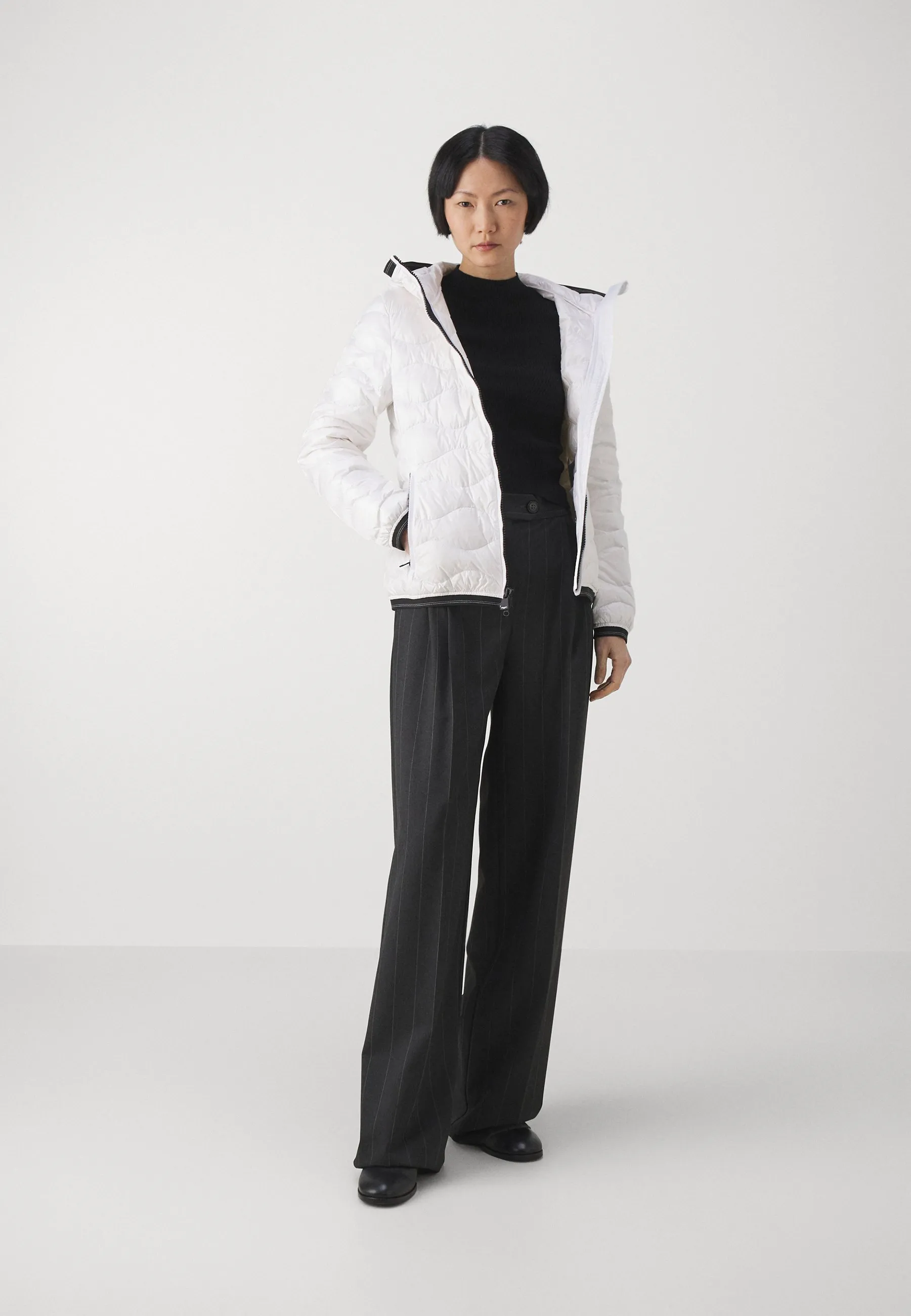 BASIC HOODIE ROLL STICHING - Piumino