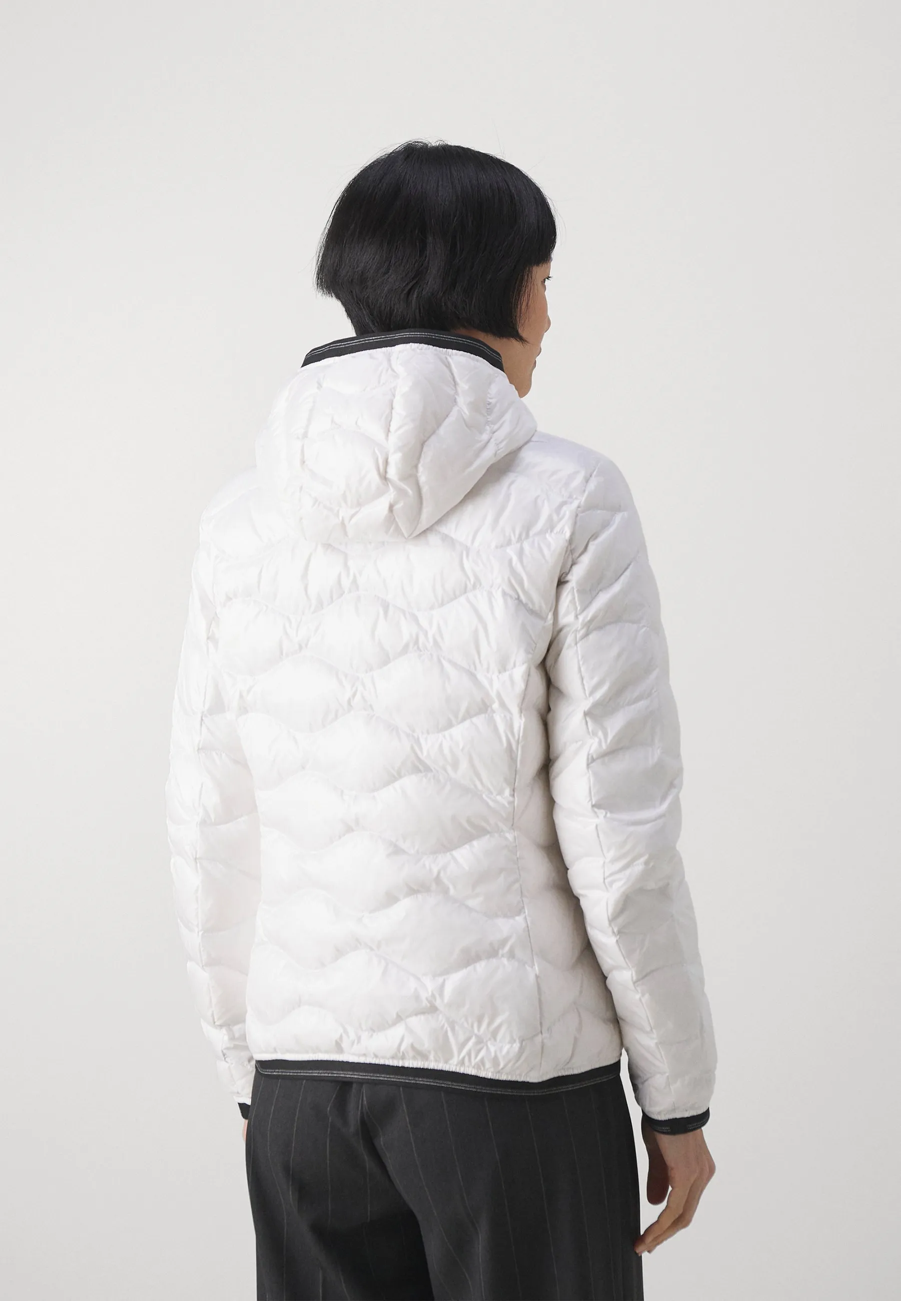 BASIC HOODIE ROLL STICHING - Piumino