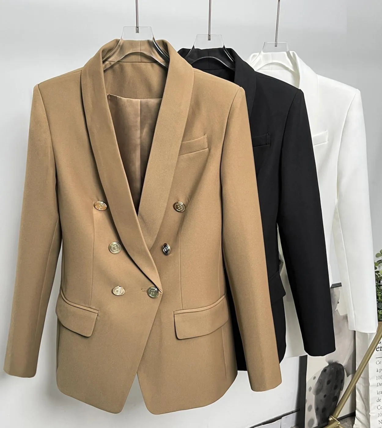 Blazer da giacca kaki di alta qualità da donna New Designer Slim doppio petto con bottoni dorati Blazer da ufficio per abbigliam