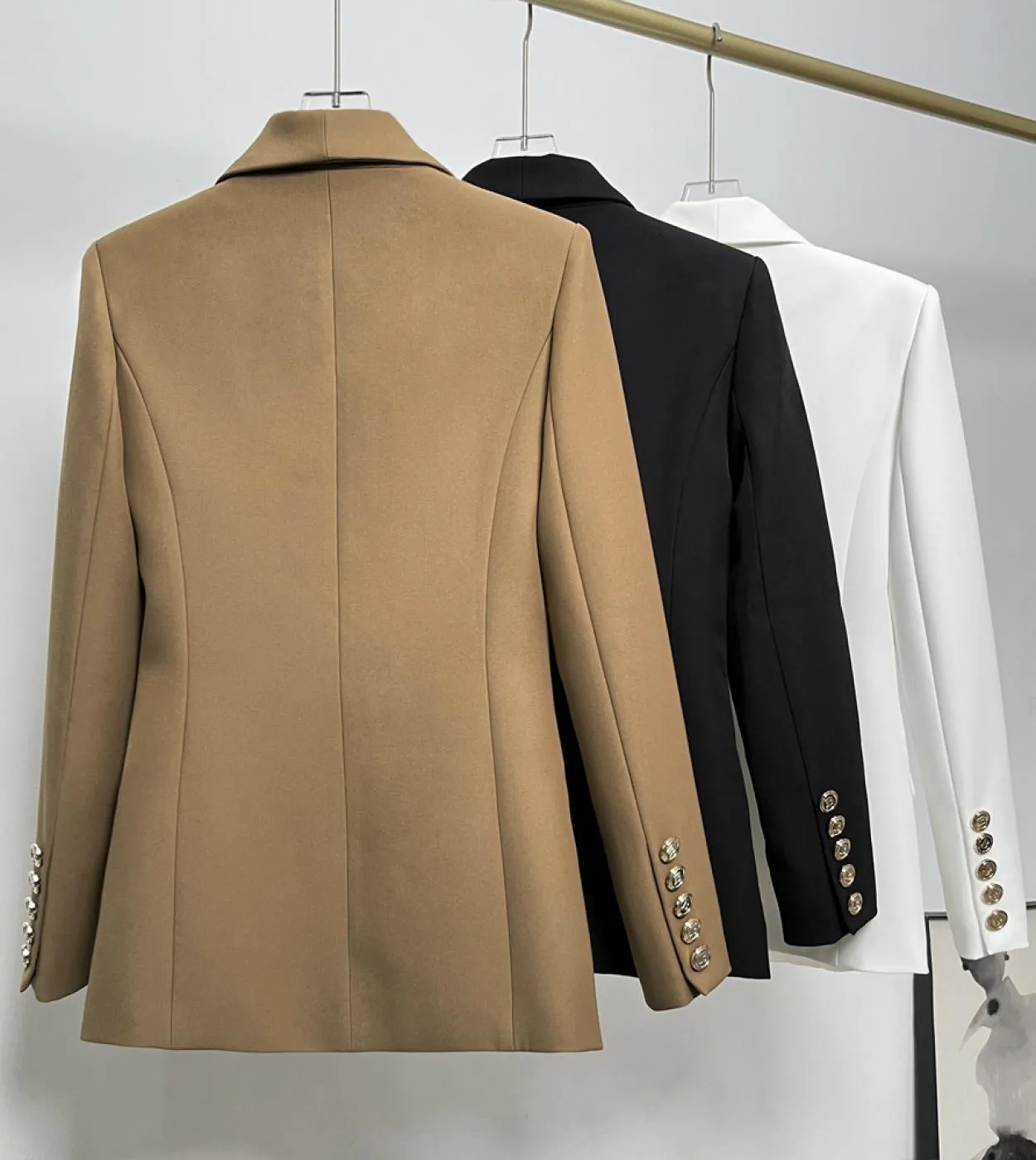 Blazer da giacca kaki di alta qualità da donna New Designer Slim doppio petto con bottoni dorati Blazer da ufficio per abbigliam