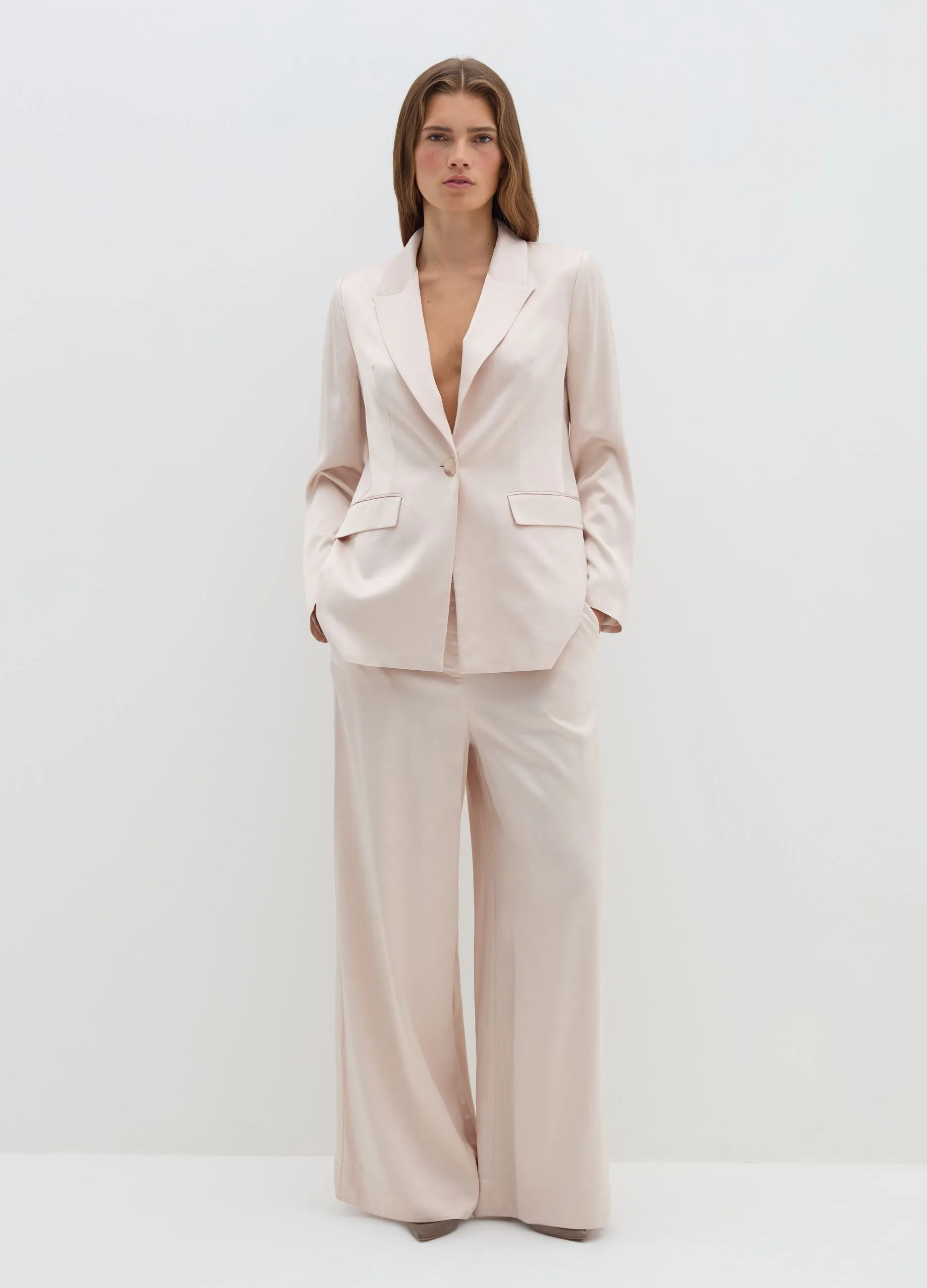Blazer fluido monopetto in viscosa satin