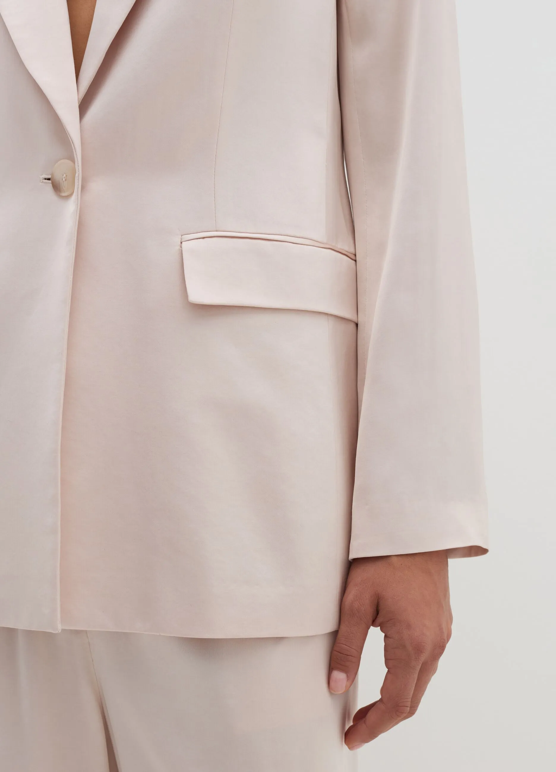 Blazer fluido monopetto in viscosa satin