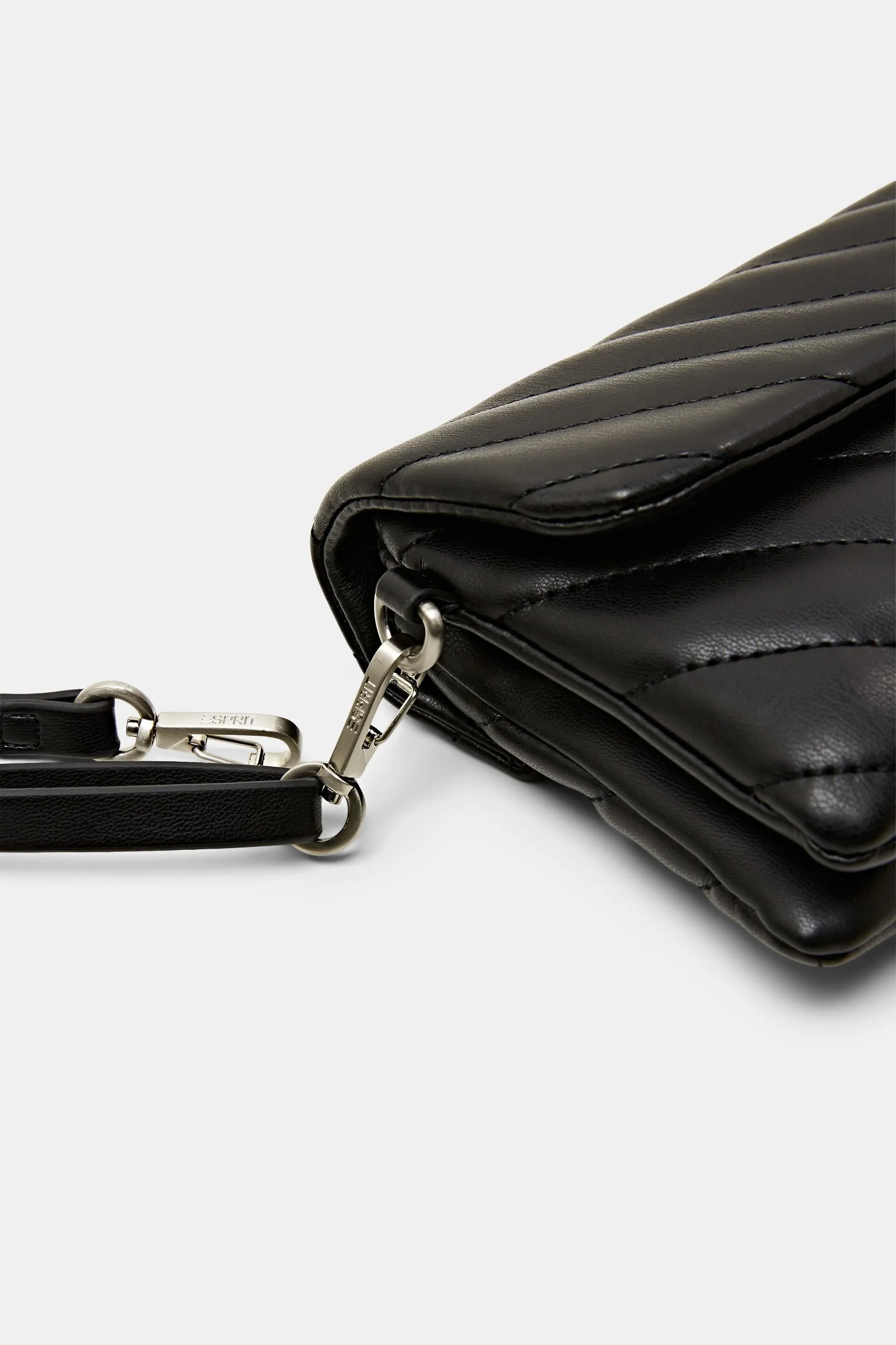 Borsa a tracolla con patta davanti