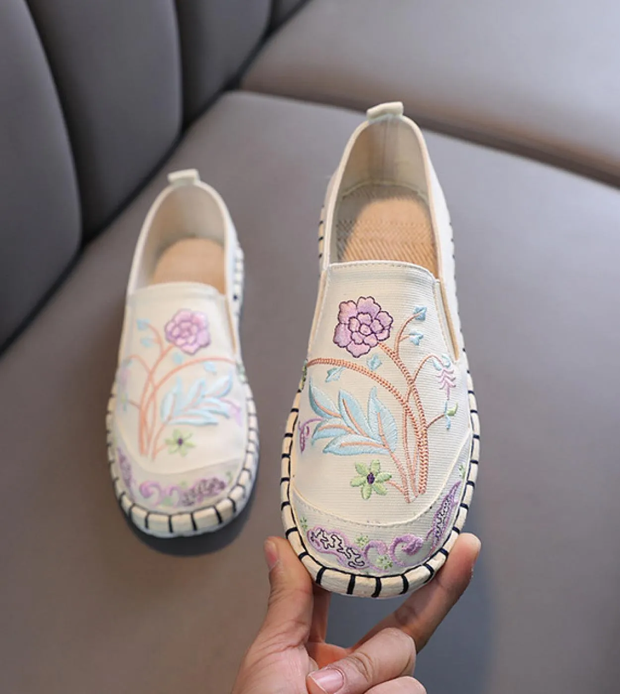 Comemore Beijing Scarpe Hanfu ricamate Donna Primavera Estate 2022 Canvas Mocassini stile nazionale cinese Donna Mocassini Sn