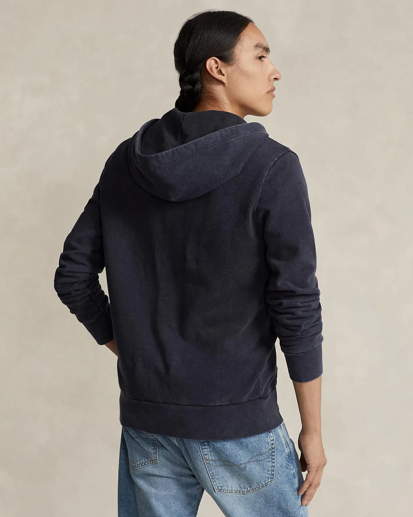 Felpa nera con cappuccio e chiusura zip