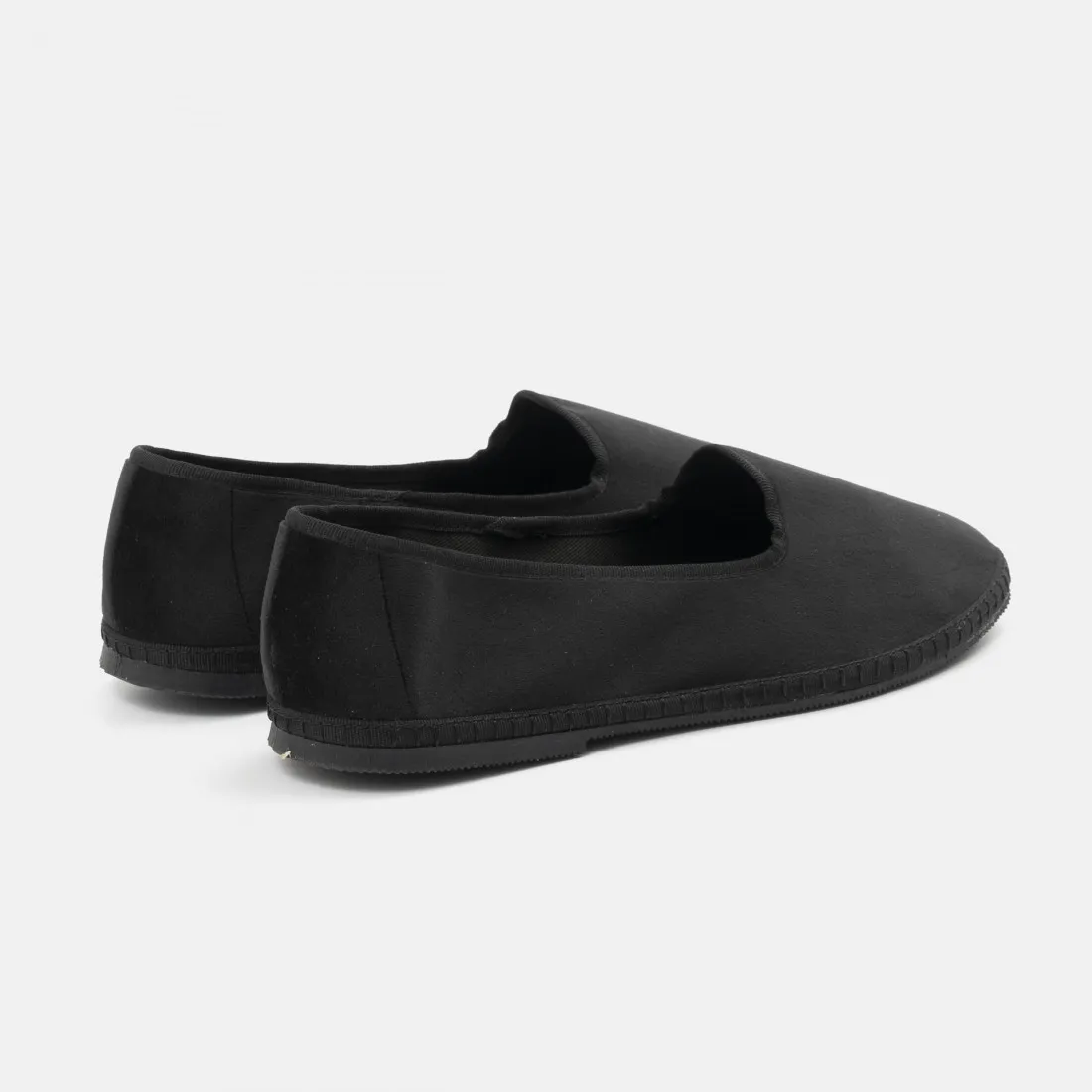 Friulana Manu Mari modello Paola in velluto nero