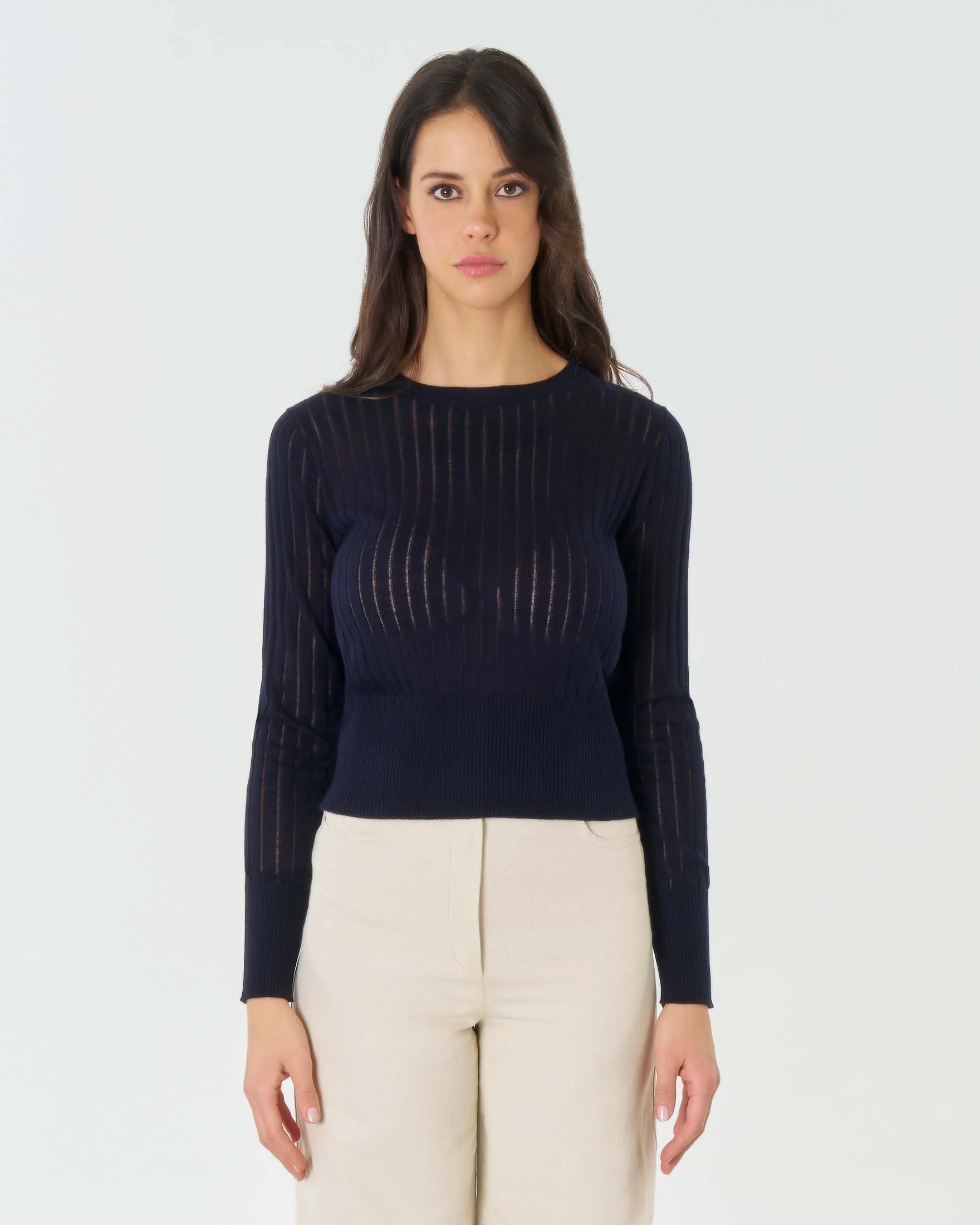 Maglia girocollo blu in seta e lana a coste effetto semi trasparente