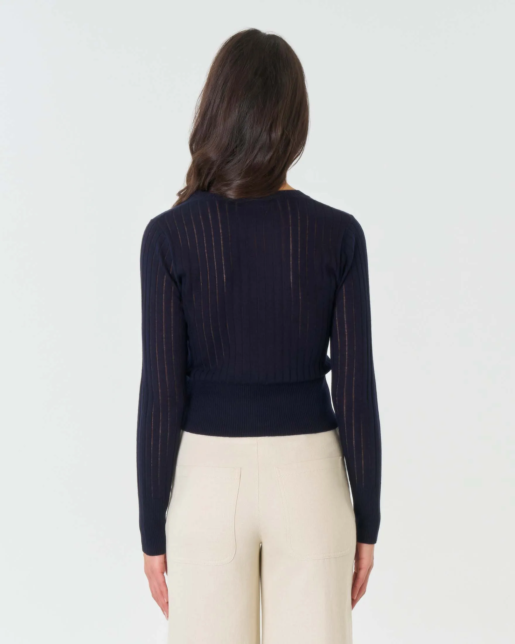 Maglia girocollo blu in seta e lana a coste effetto semi trasparente