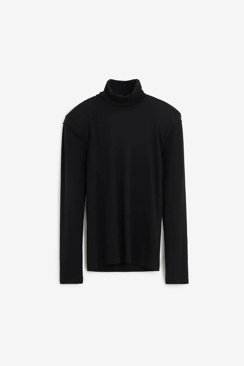 Maglia in lana nera