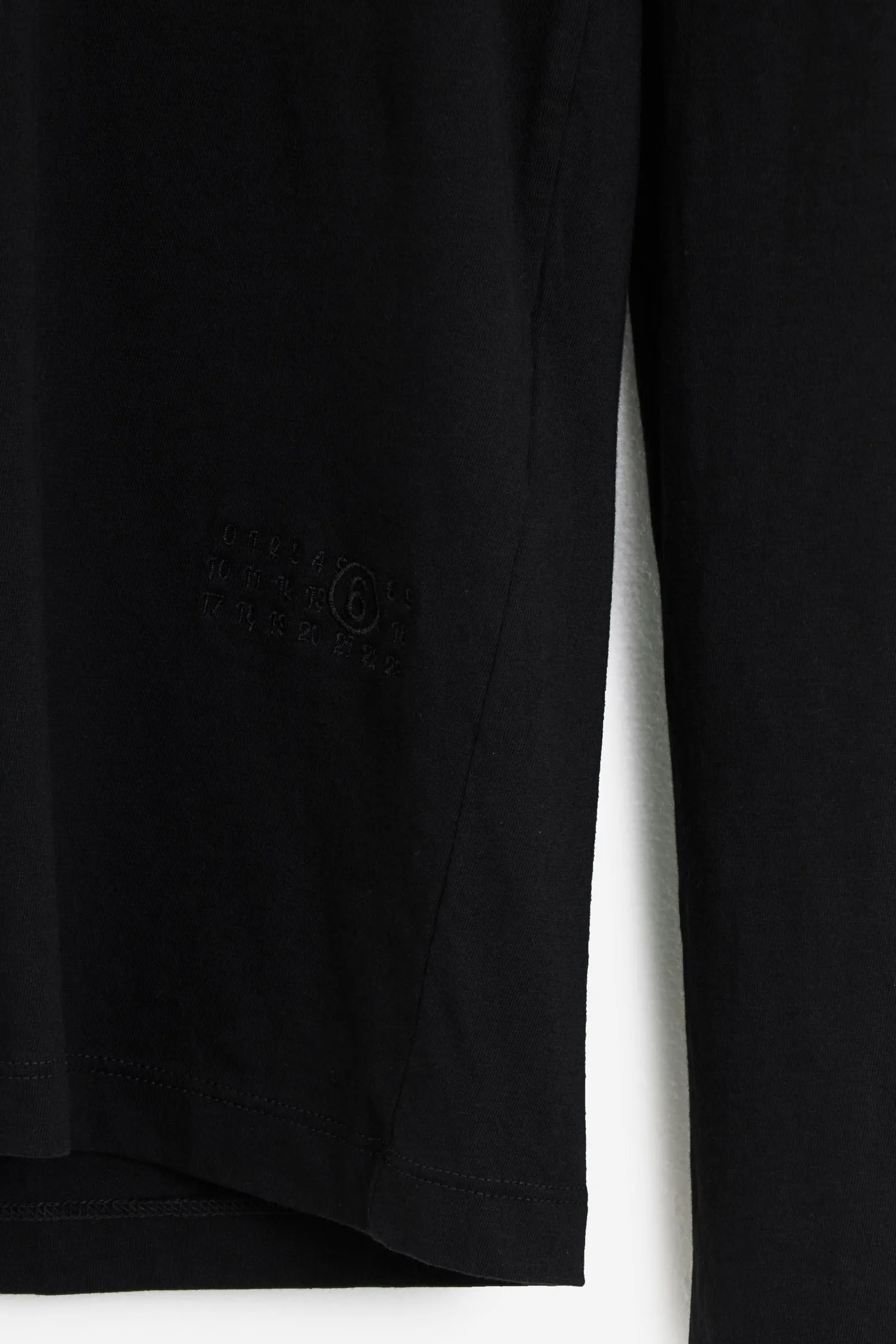 Maglia in lana nera