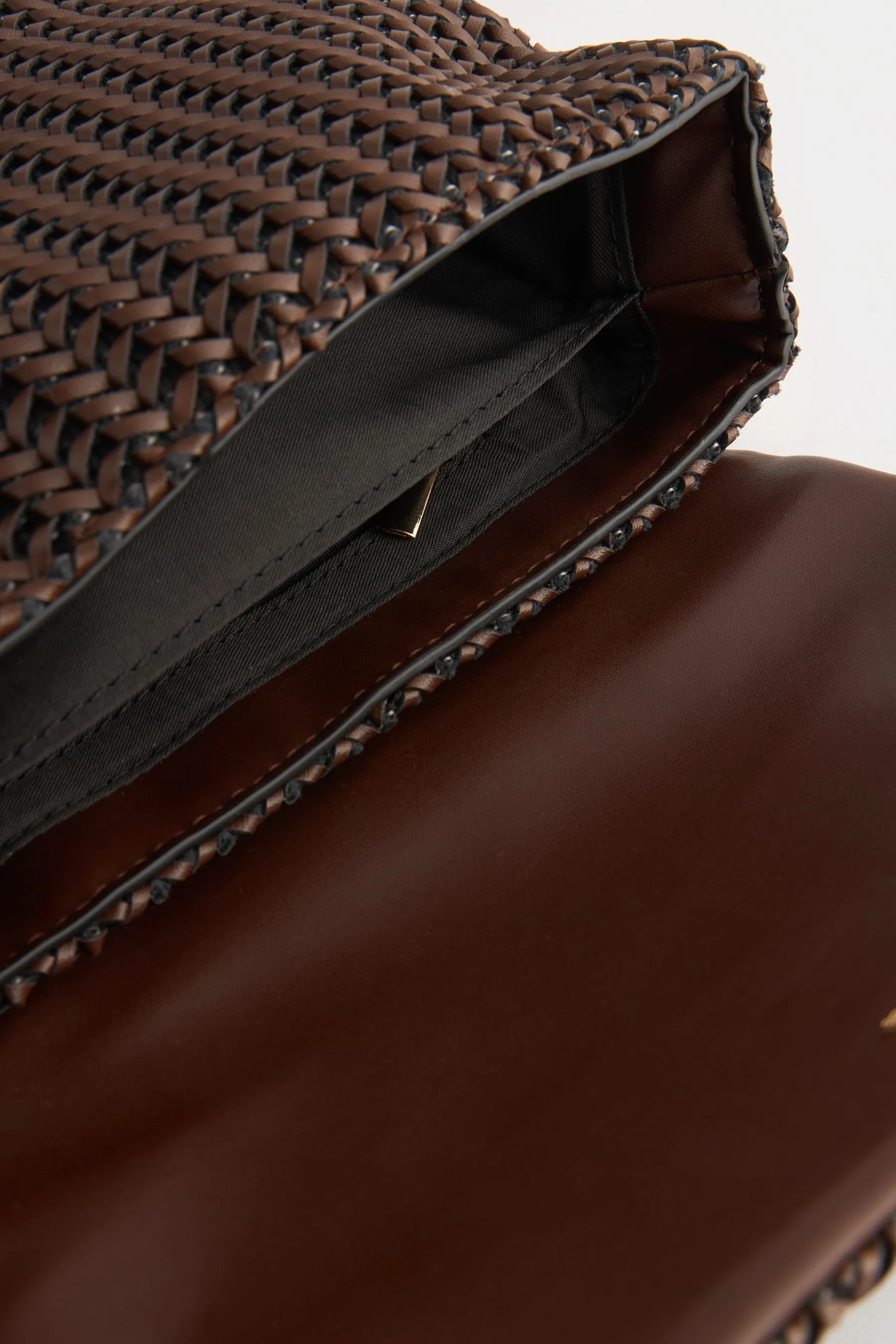 Marrone cioccolato  - Borsa a tracolla intrecciata