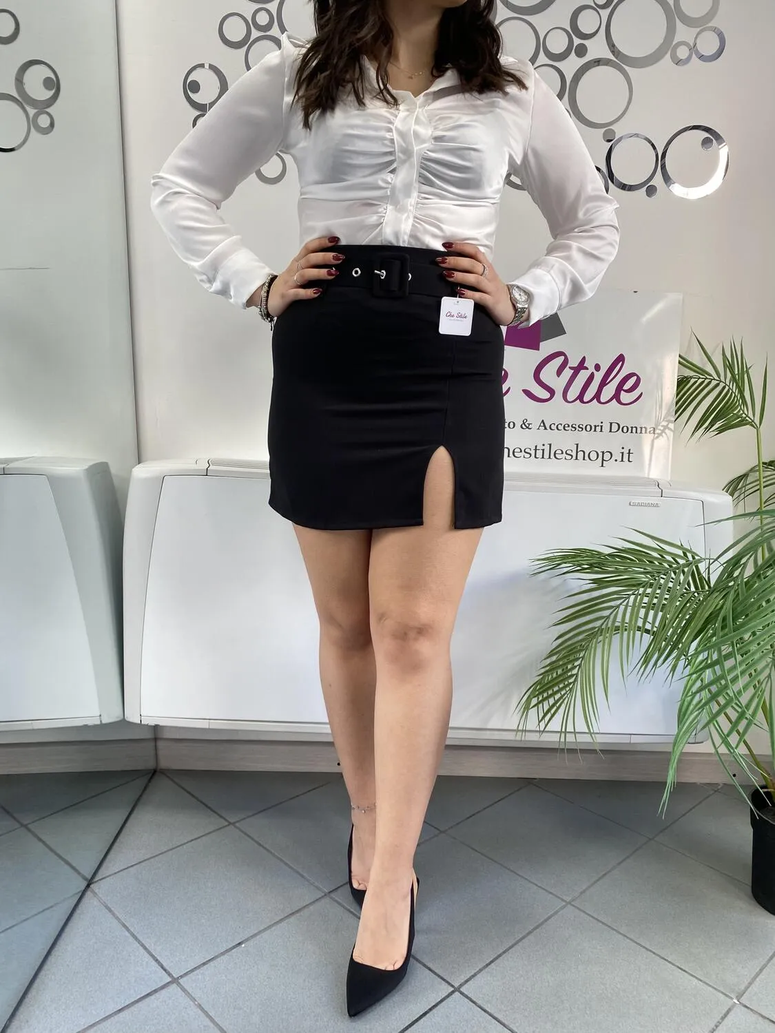 Mini gonna in tessuto con cintura