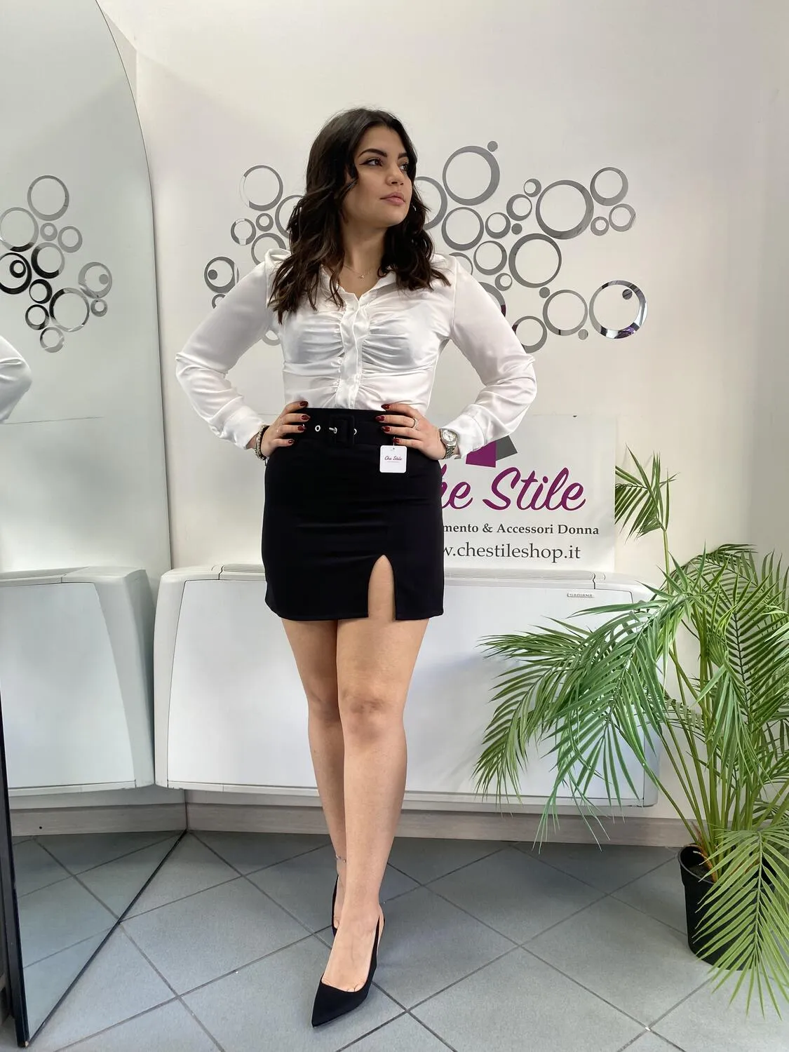 Mini gonna in tessuto con cintura