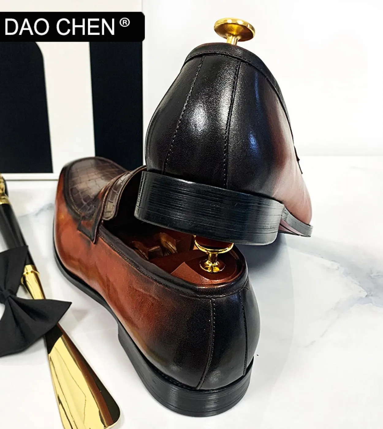 Mocassini da uomo in pelle originali Scarpe eleganti in pelle Mocassini casual da uomo Design di lusso