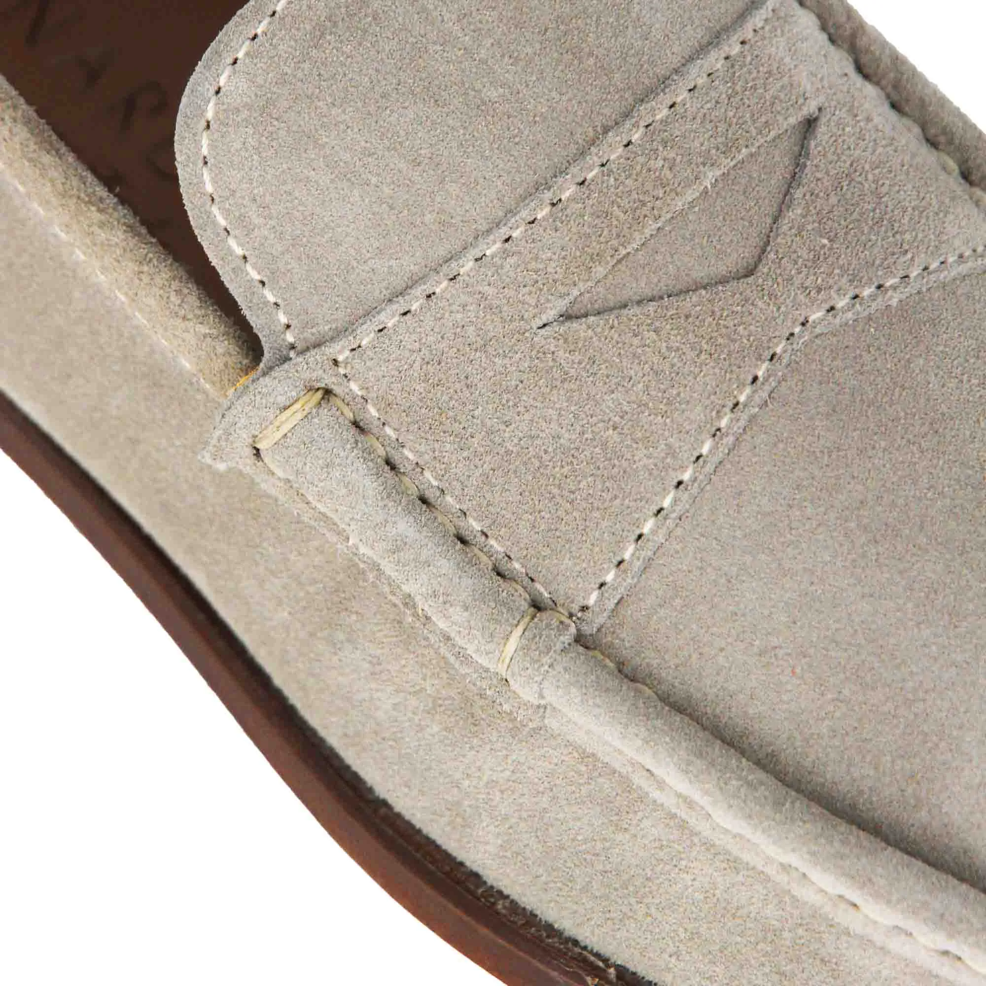 Mocassino da uomo in camoscio colore grigio fatto a mano