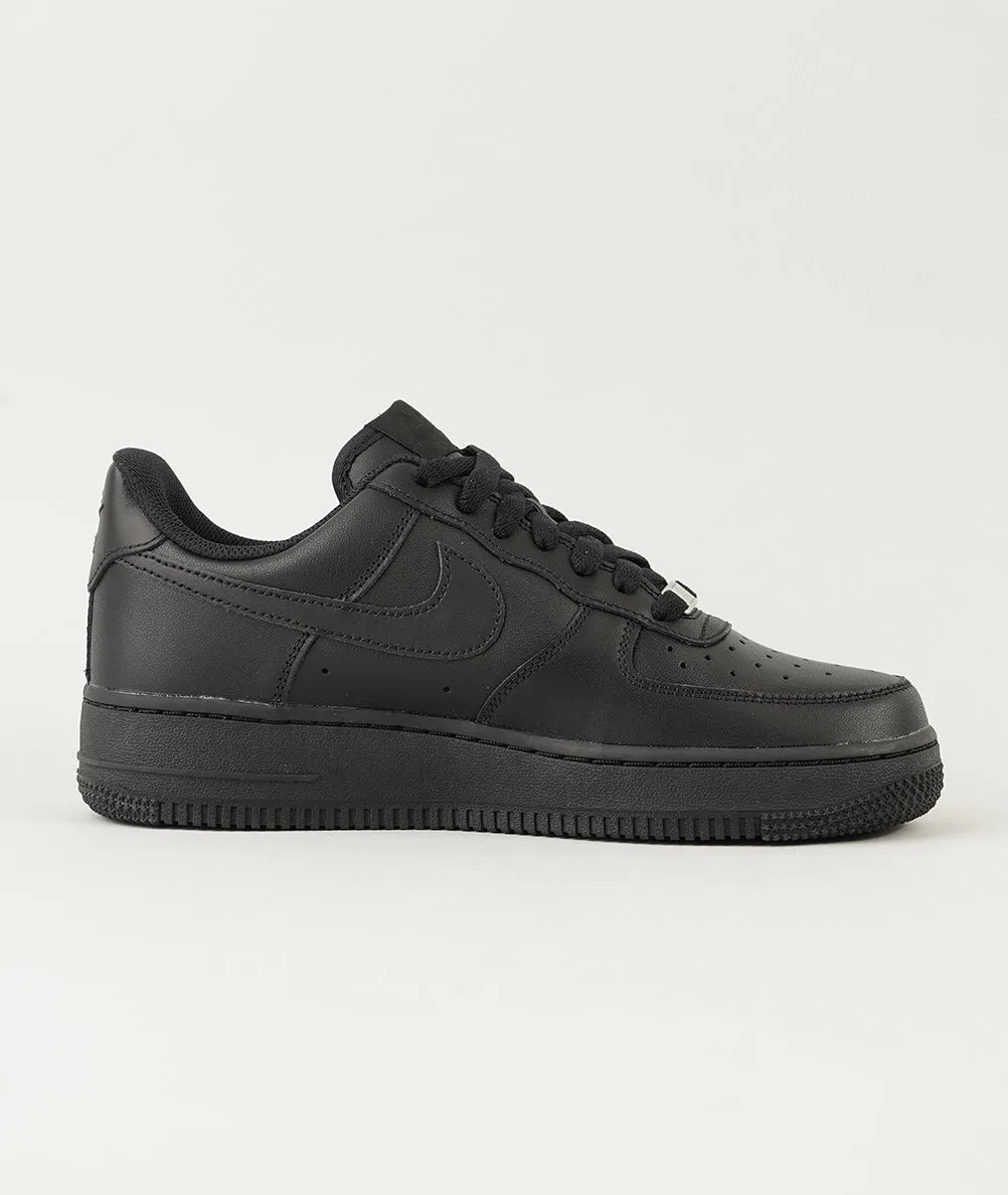 NIKE AIR FORCE 1 '07