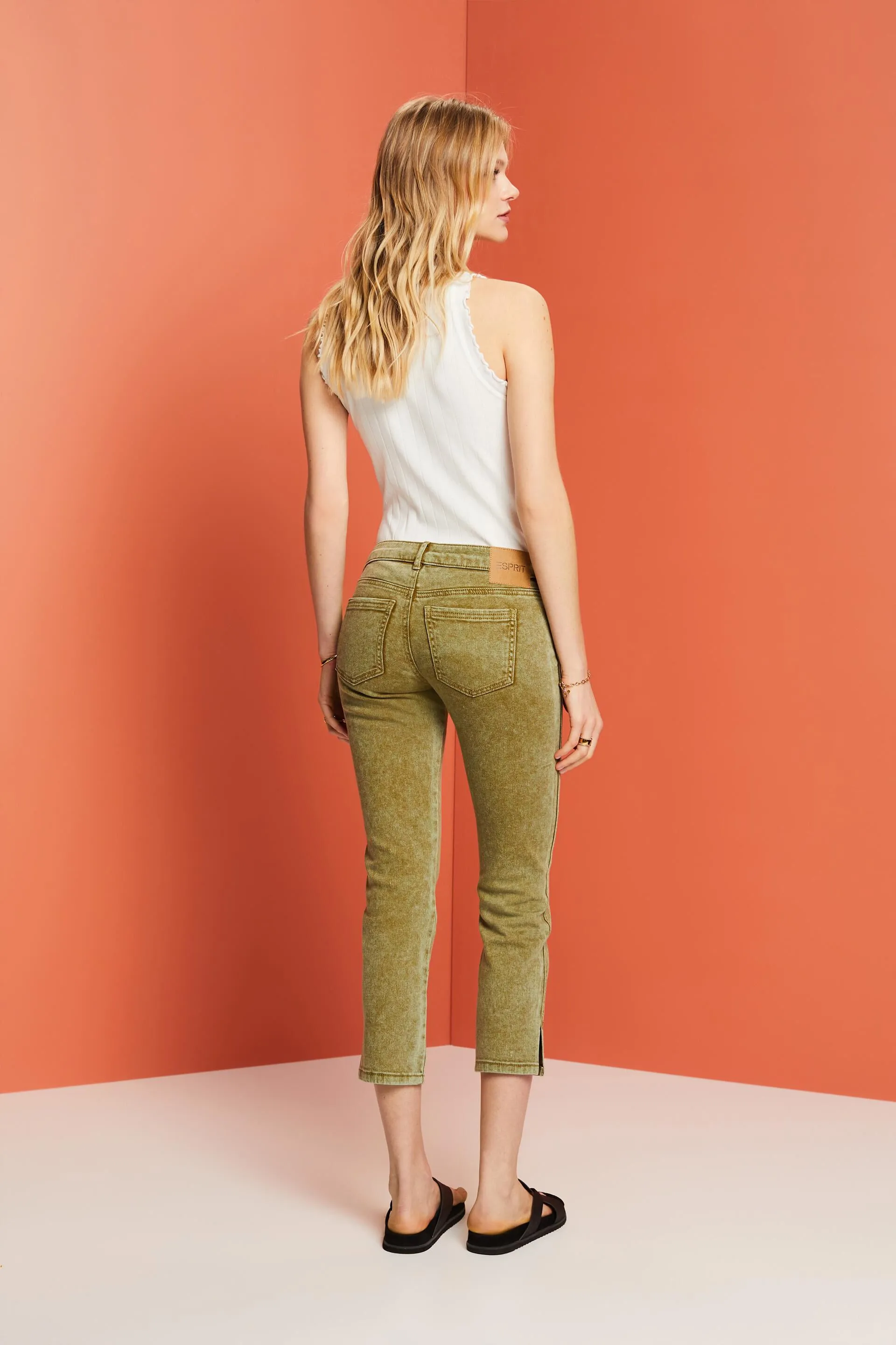 Pantaloni capri in twill