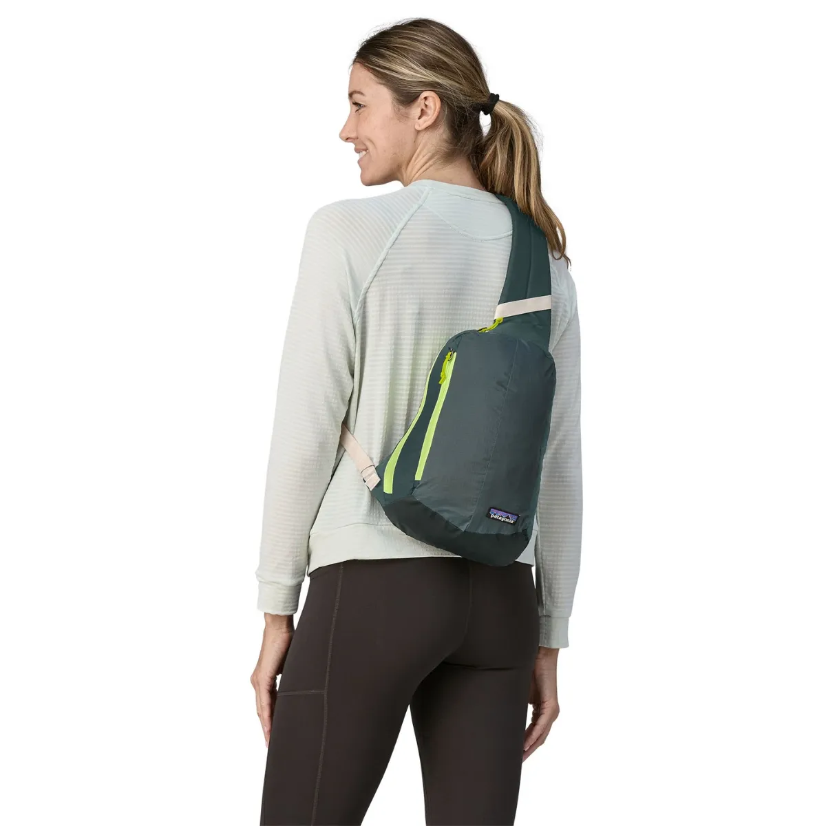 PATAGONIA Ultralight Black Hole Sling 8L