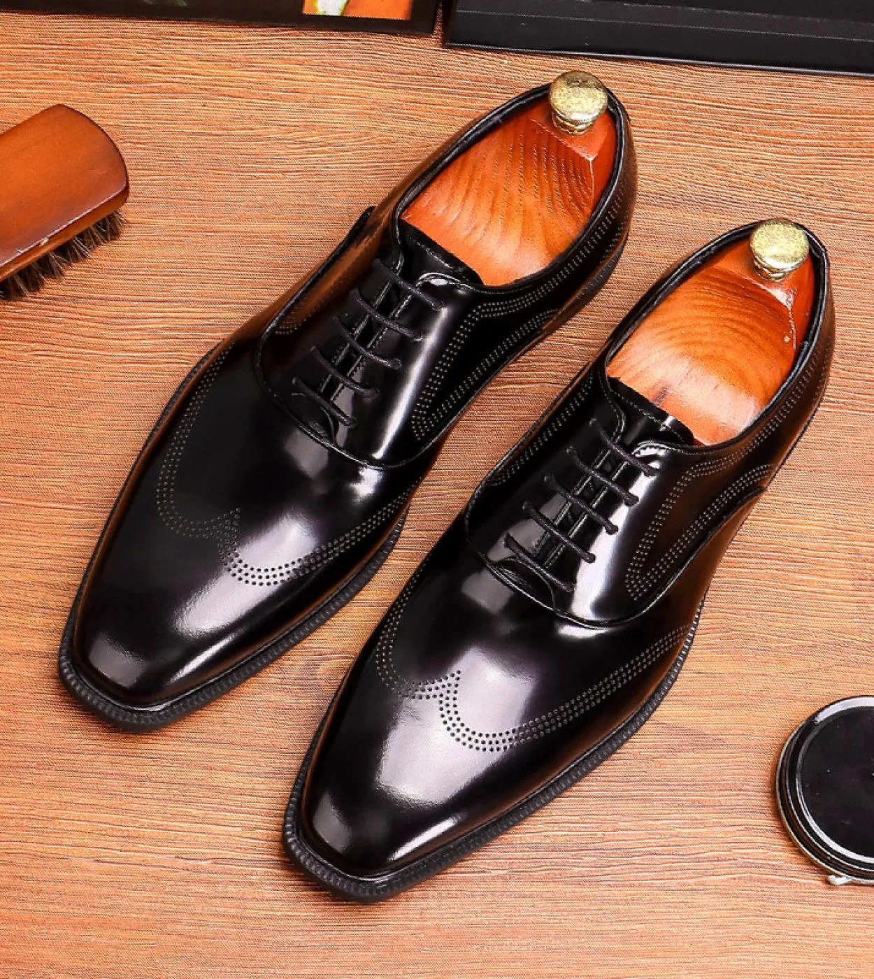 Scarpe oxford in pelle di mucca Scarpe da sposa in pelle di mucca Scarpe oxford in pelle di mucca Scarpe eleganti da uomo