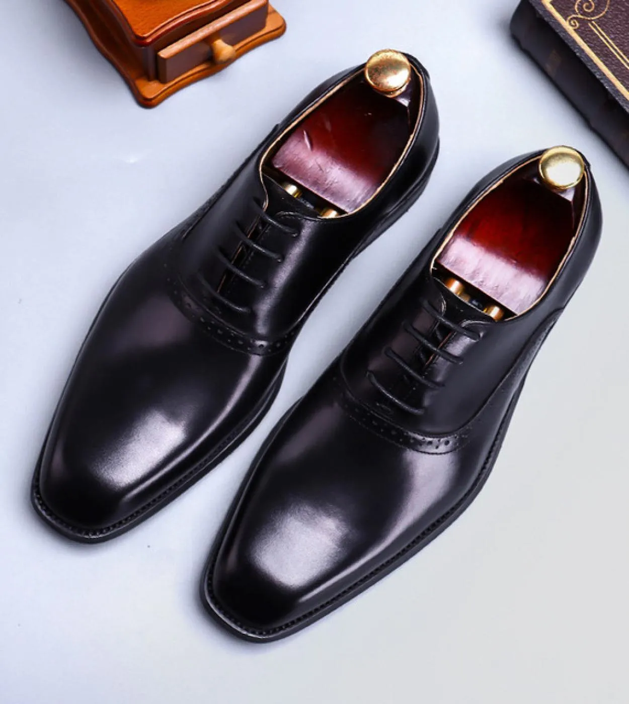 Scarpe Oxford Uomo Tuta in vera pelle Scarpe in pelle di mucca di lusso Uomo Oxford 2023