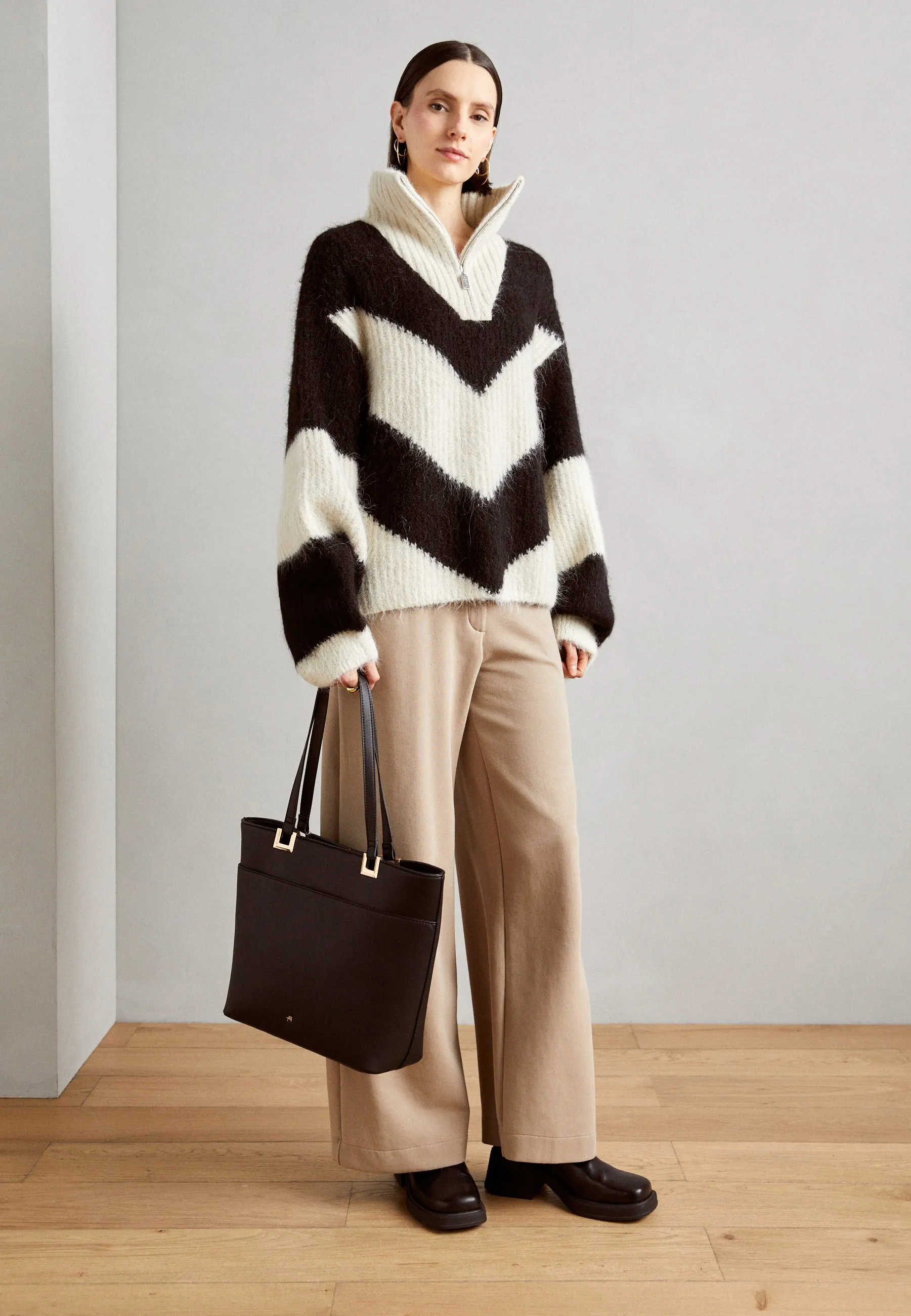 Shopping bag