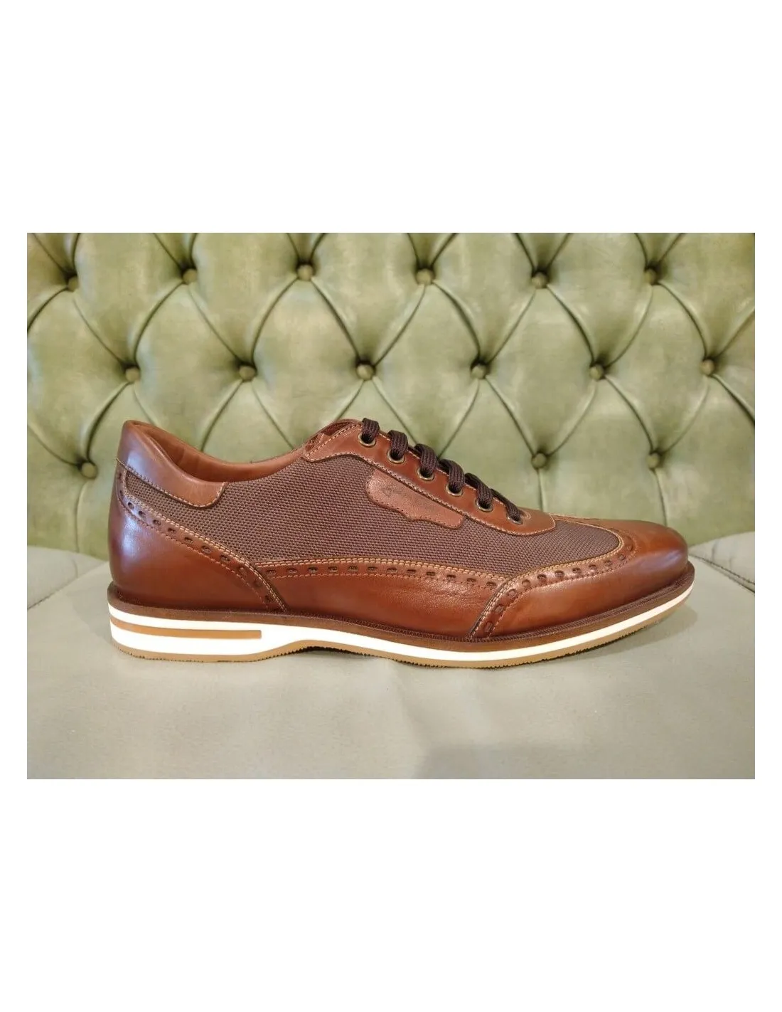 Sneakers artigianali da uomo