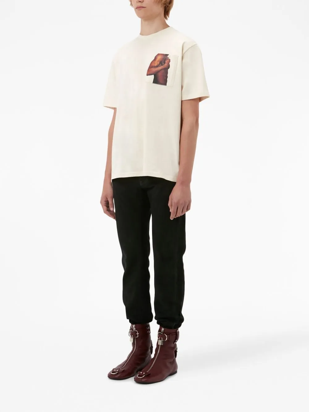 t-shirt beige con taschino sul petto
