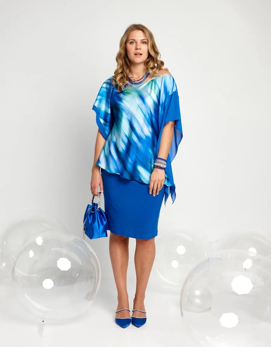 Vestito con poncho fantasia