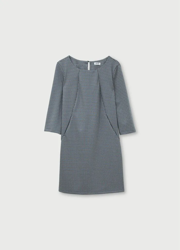 Vestito corto con spilla